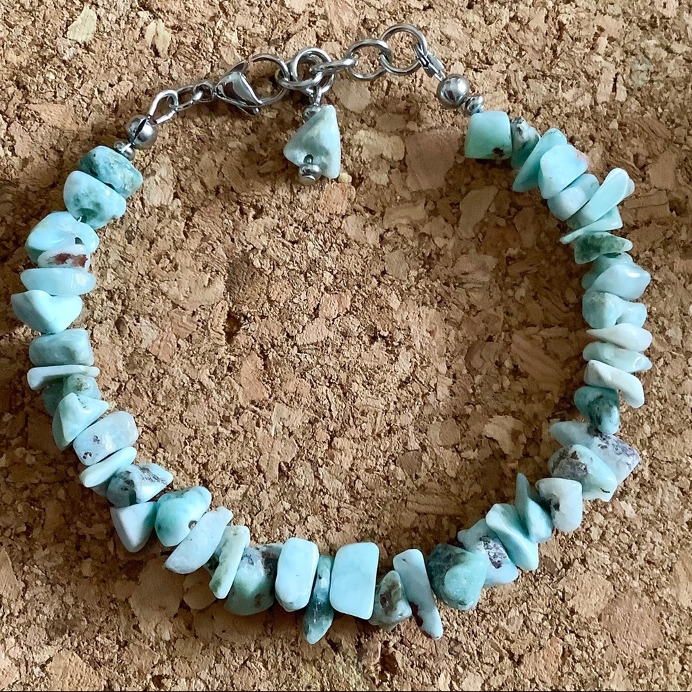 Dominican Larimar Chip bracelet 7.5” gorgeous 😍
